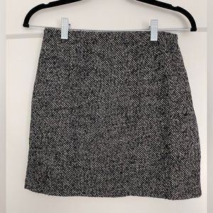 H&M grey skirt